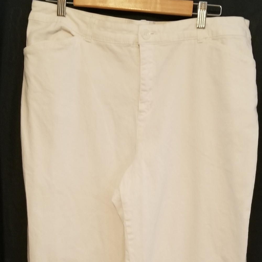 Womans Capris Croft & Barrow
